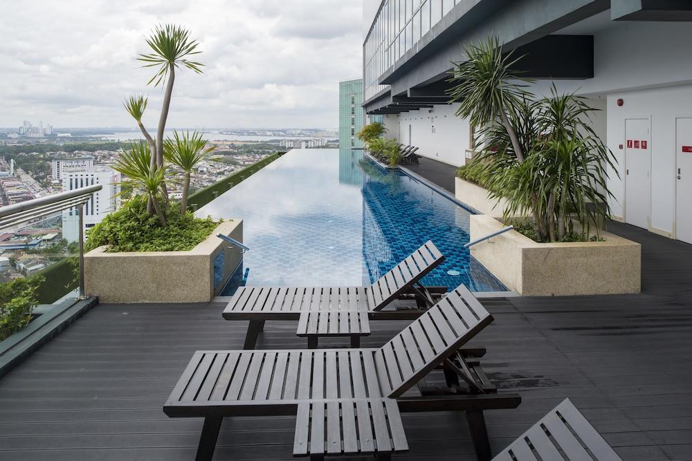 Holiday Villa Johor Bahru City Centre Exterior photo