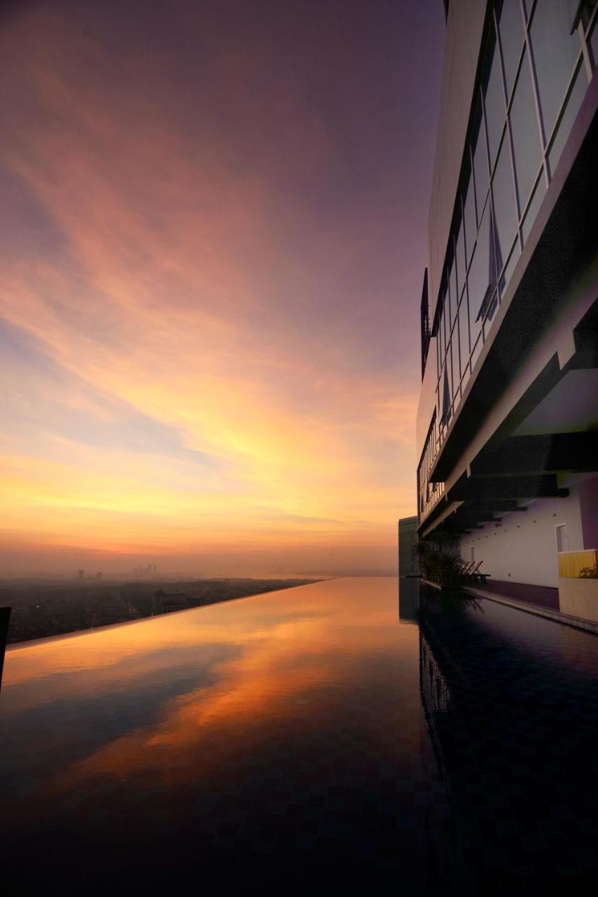 Holiday Villa Johor Bahru City Centre Exterior photo