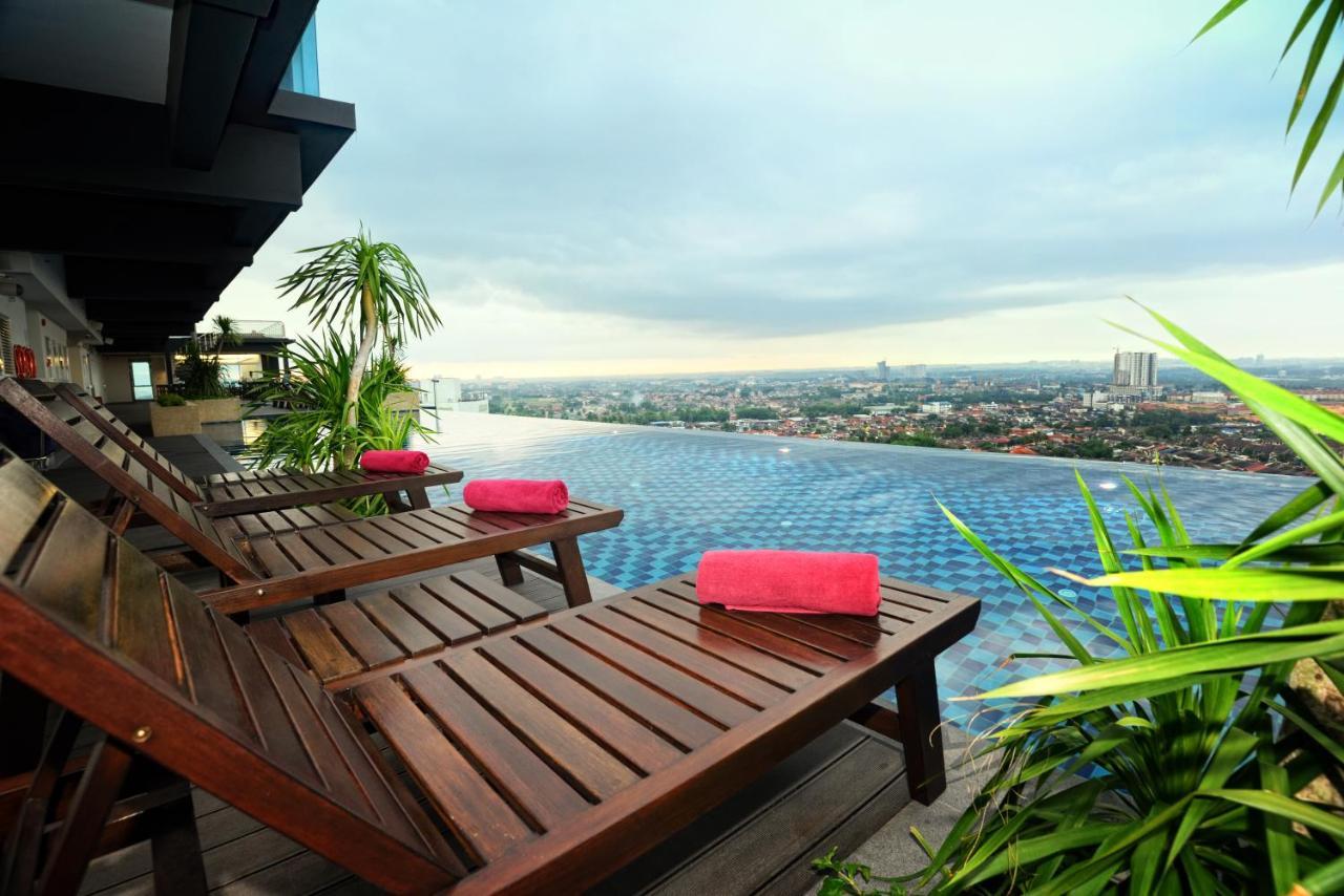 Holiday Villa Johor Bahru City Centre Exterior photo